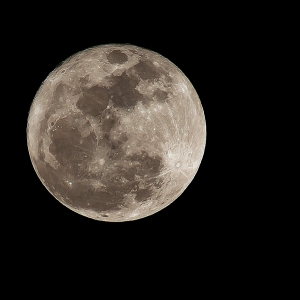 Wangqian：I think I nailed the big moon this time