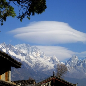 北京：丽江玉龙雪山奇观 - 朋友刚发来的照片